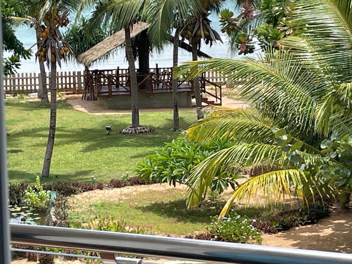 Beach Bliss Trincomalee Buitenkant foto