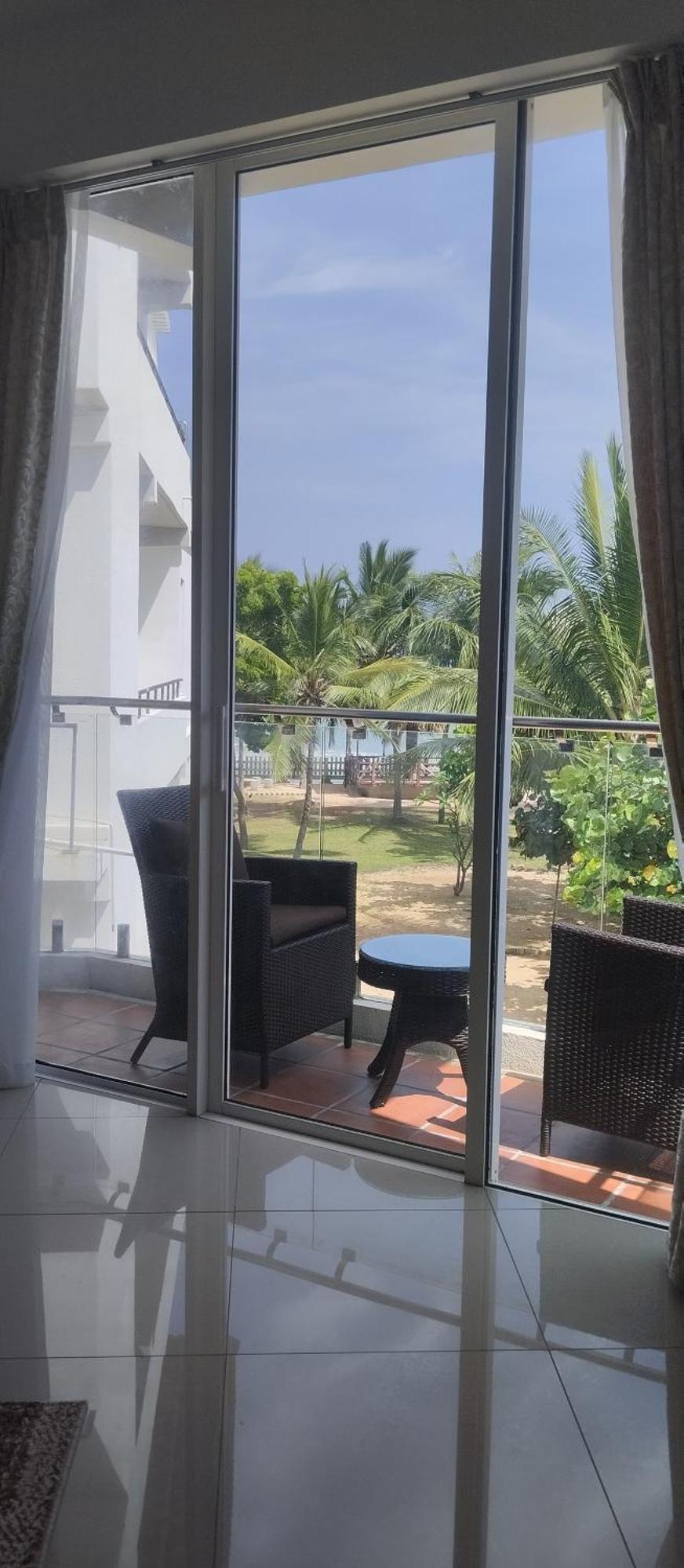 Beach Bliss Trincomalee Buitenkant foto